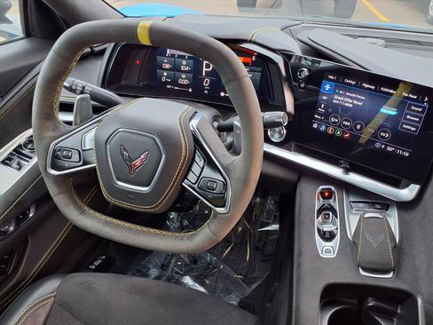 Used 2022 Chevrolet Corvette Stingray Premium Cpe w/ Z51 Performance Package image 9