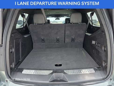 Used 2023 Chevrolet Suburban Premier RWD image 21
