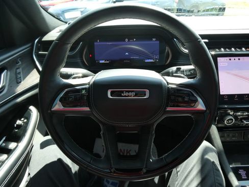 Used 2022 Jeep Grand Cherokee L Overland w/ Advanced Protech Group III AWD/4WD image 34