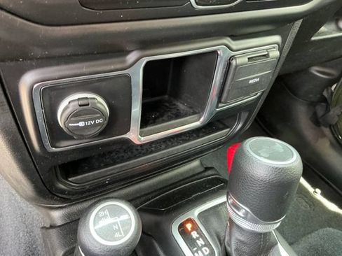 Used 2021 Jeep Wrangler Sport AWD/4WD image 21
