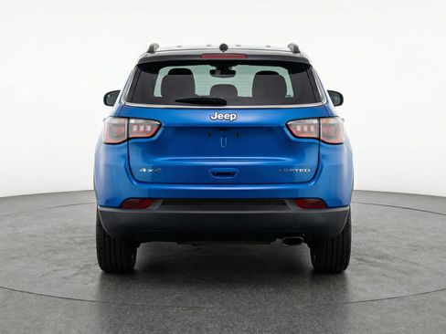 Used 2025 Jeep Compass Limited image 7