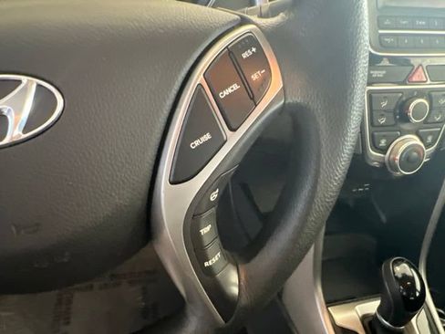 Used 2013 Hyundai Elantra GT FWD image 24