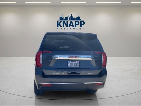 Used 2021 GMC Yukon SLT w/ SLT Luxury Plus Package image 4