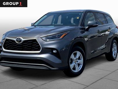 Used 2021 Toyota Highlander LE