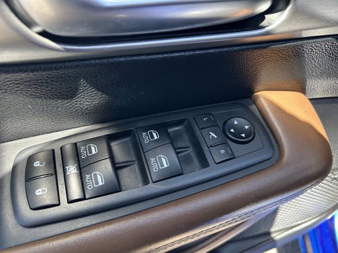 Used 2021 Chrysler Pacifica Limited w/ Premium & Safety Sphere Group FWD image 30