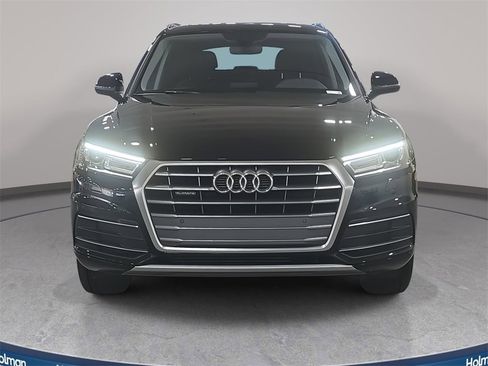 Used 2020 Audi Q5 2.0T Premium w/ Convenience Package image 3