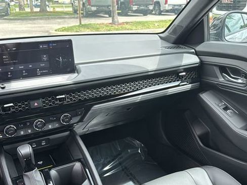 Used 2025 Honda Accord Sport image 16