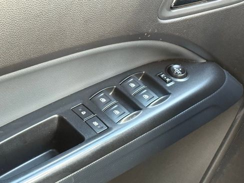 Used 2021 Chevrolet Colorado Z71 image 31