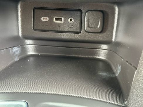 Used 2024 Chevrolet Equinox LT AWD/4WD image 19