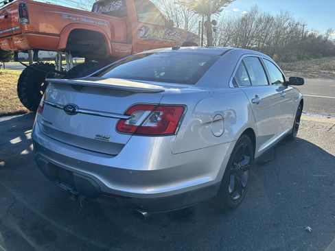 Used 2010 Ford Taurus SHO image 5