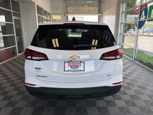 Used 2022 Chevrolet Equinox LS w/ LS Convenience Package AWD/4WD image 5