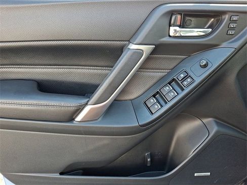 Used 2017 Subaru Forester 2.5i Touring image 12