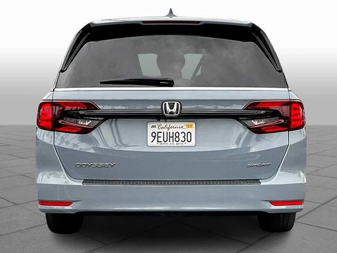 Used 2023 Honda Odyssey Sport image 4
