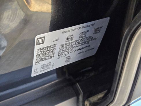 Used 2025 GMC Yukon Denali AWD/4WD image 35