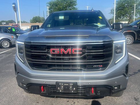 Used 2024 GMC Sierra 1500 AT4 w/ Technology Package AWD/4WD image 18