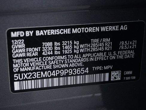 Used 2023 BMW X7 xDrive40i w/ Premium Package image 89