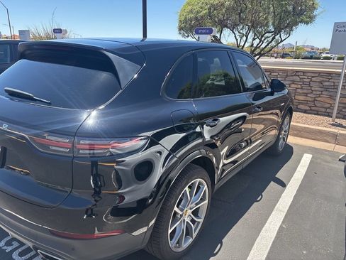 Used 2019 Porsche Cayenne E-Hybrid AWD/4WD image 4