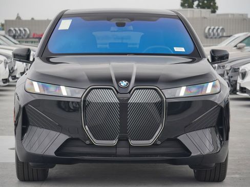 Used 2026 BMW iX xDrive60 w/ Executive Package AWD/4WD image 2