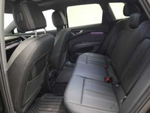 Used 2023 Audi Q4 e-tron Premium Plus w/ Premium Plus RWD image 2