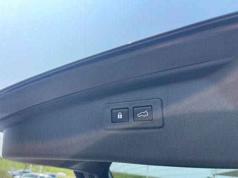 Used 2023 Subaru Outback Limited XT AWD/4WD image 18