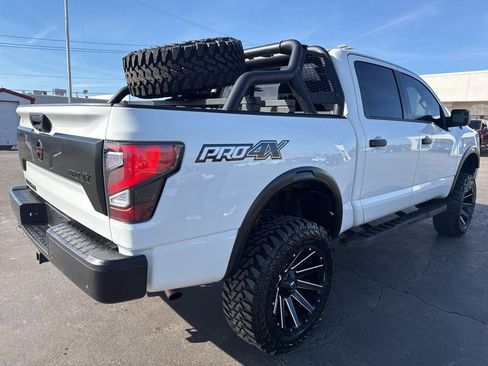 Used 2020 Nissan Titan PRO-4X w/ Pro-4x Convenience Package image 7