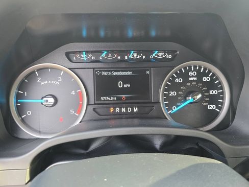 Used 2022 Ford F250 XLT w/ Camper Package RWD image 19