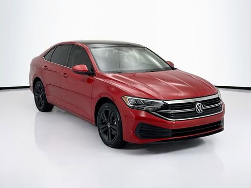 Used 2024 Volkswagen Jetta SE w/ Panoramic Sunroof Package FWD image 3