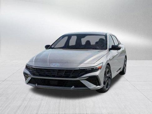 New 2026 Hyundai Elantra SEL FWD image 14