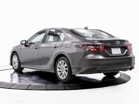 Used 2023 Toyota Camry LE image 3