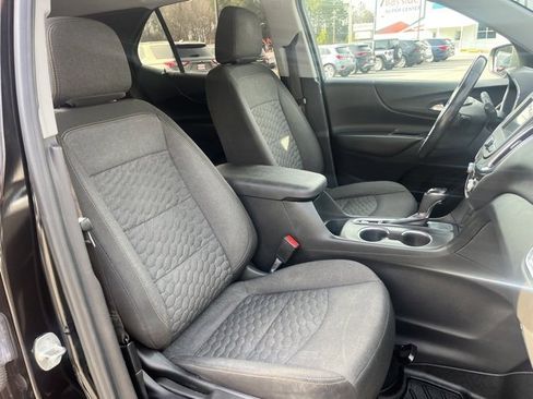 Used 2020 Chevrolet Equinox LT image 25
