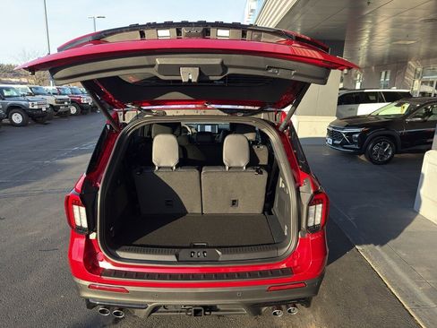 New 2026 Ford Explorer ST w/ Sun And Sound Package image 7