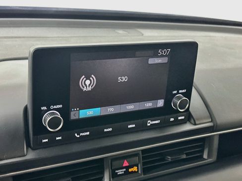 Used 2023 Honda Pilot Sport image 19