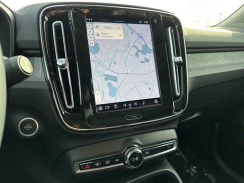 Certified 2023 Volvo XC40 B5 Plus w/ Climate Package image 22