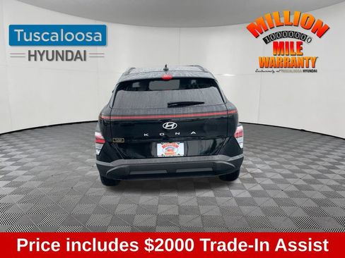 Used 2025 Hyundai Kona SEL FWD image 7