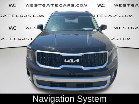 Used 2025 Kia Telluride EX w/ EX Captain's Chair Package FWD image 2