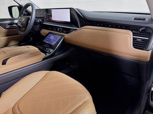 Used 2025 INFINITI QX80 Luxe image 37