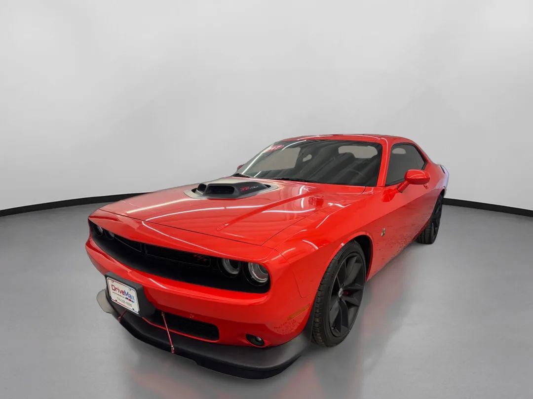 Used 2017 Dodge Challenger R/T Scat Pack RWD image 4
