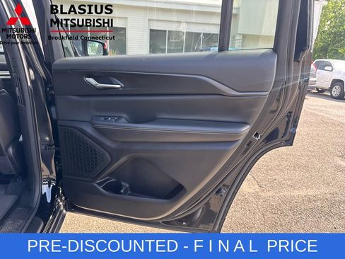 Used 2023 Jeep Grand Cherokee L Laredo AWD/4WD image 23