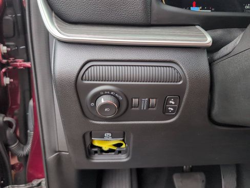 Used 2024 Jeep Wagoneer Series II AWD/4WD image 28