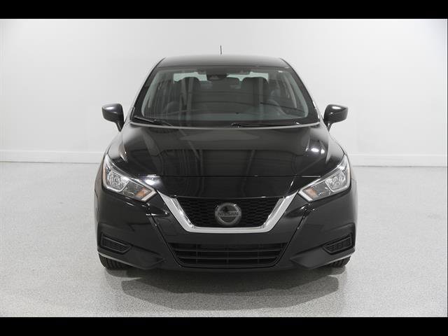 Used 2021 Nissan Versa S FWD image 2