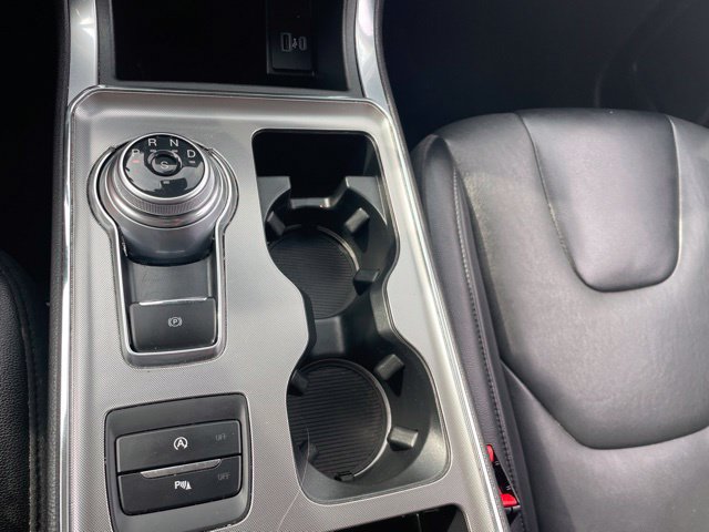 Used 2022 Ford Edge Titanium w/ Cargo Accessory Package AWD/4WD image 26