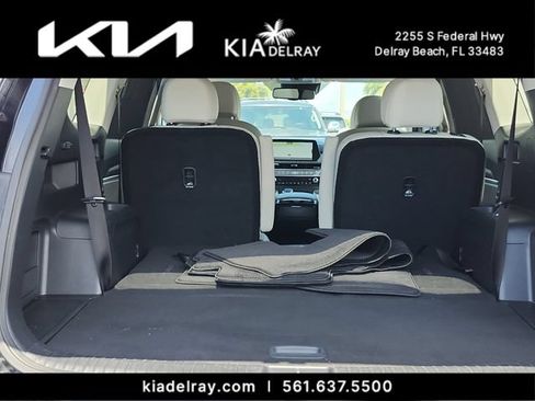 Used 2024 Kia Telluride EX w/ EX Captain's Chair Package FWD image 8