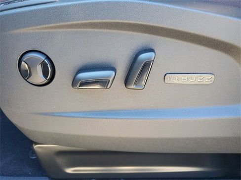 New 2025 Volkswagen ID. Buzz Pro S image 21