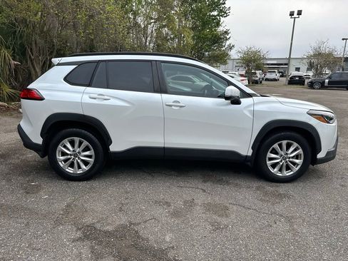 Used 2022 Toyota Corolla Cross LE image 11