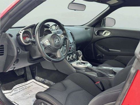 Used 2015 Nissan 370Z Coupe RWD image 26