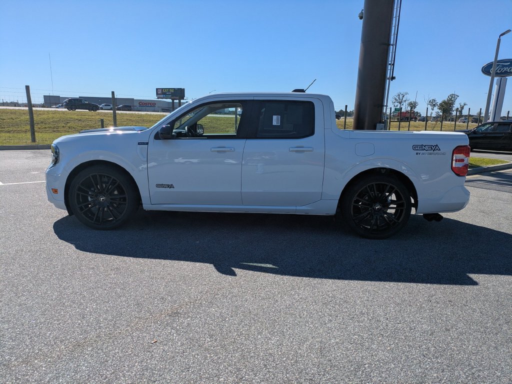 New 2026 Ford Maverick XLT w/ XLT Luxury Package FWD image 8