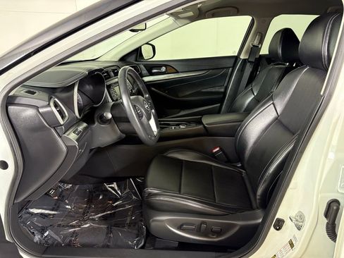 Used 2023 Nissan Maxima SV w/ Floor Mat Group image 18