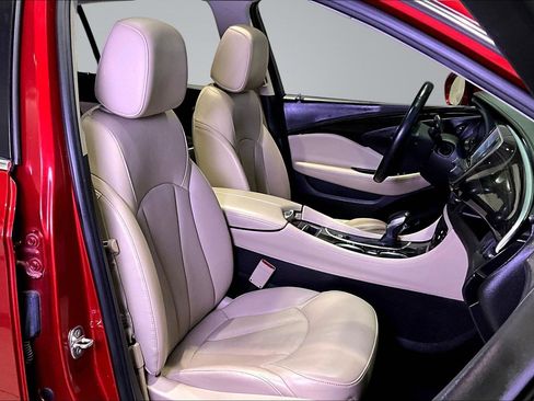 Used 2020 Buick Envision Premium w/ Driver Confidence Package AWD/4WD image 27