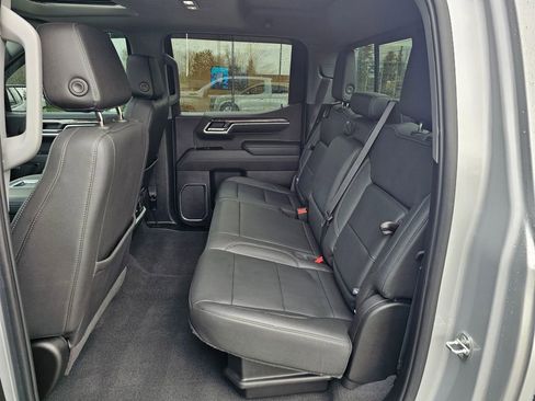 Used 2022 Chevrolet Silverado 1500 LTZ w/ LTZ Premium Package image 17