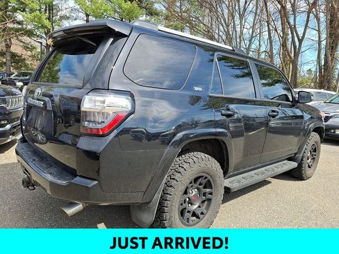 Used 2019 Toyota 4Runner SR5 Premium image 5